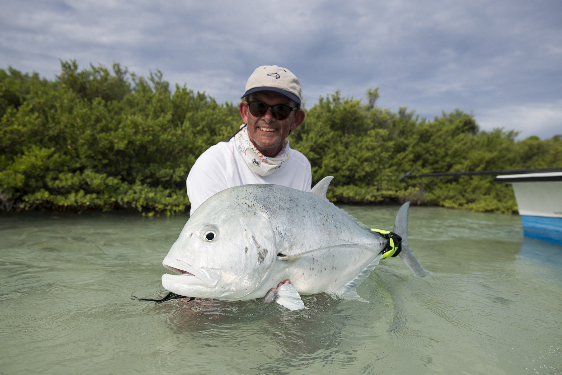 Last minute flat slam with a giant trevally landed
