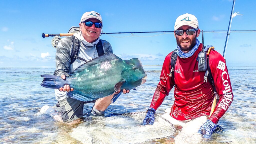 Anglers with a bumphead
